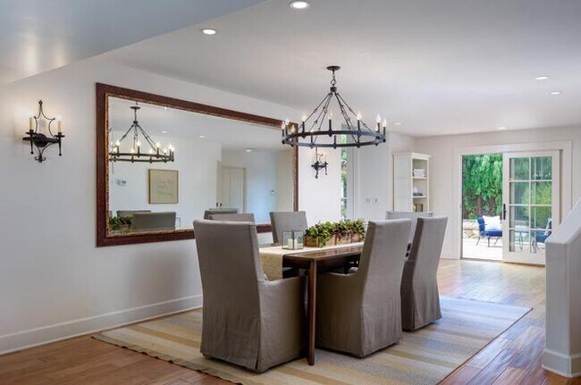 4357 Cuna Dr