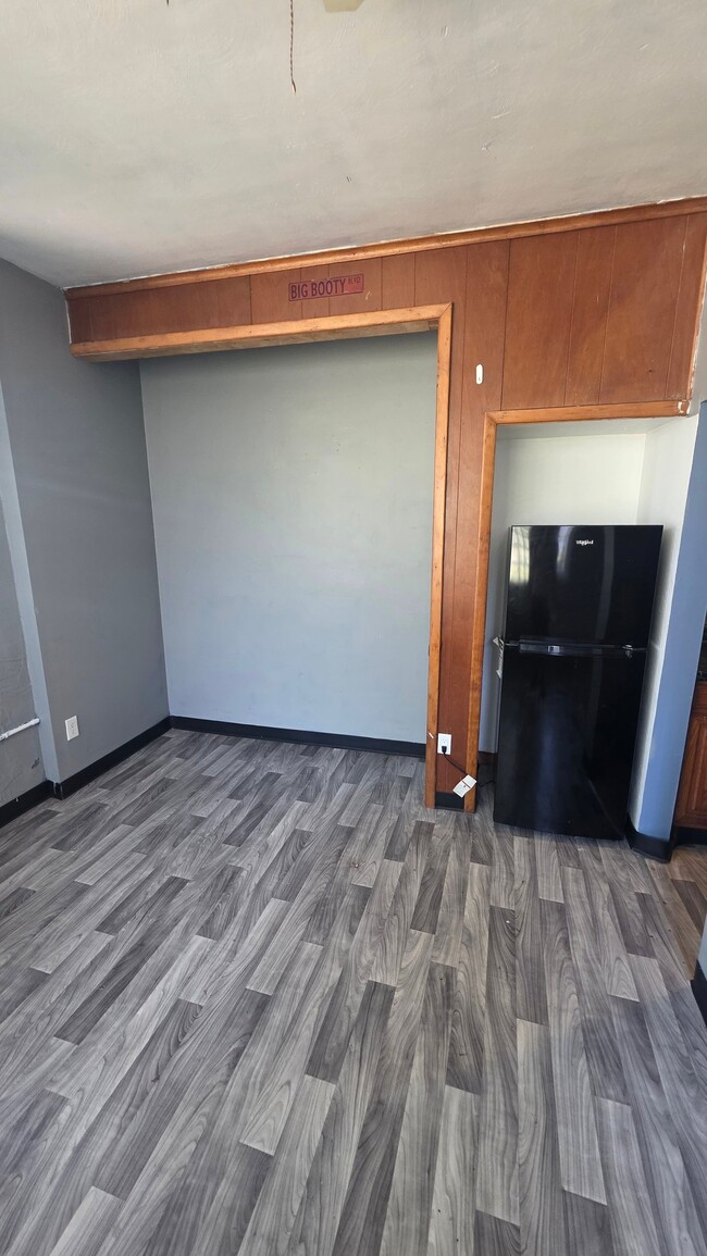946 Oliver Ave Unit 15