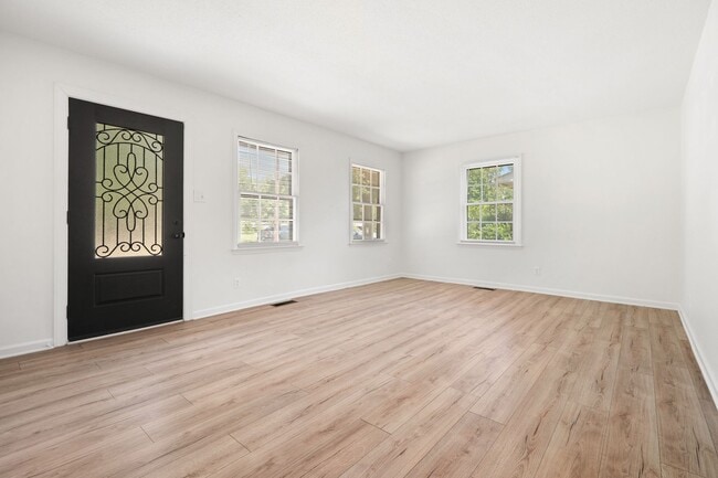 Photo - 1006 Willowdale Dr