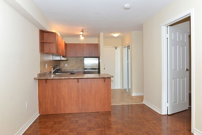 Photo - 230 Oak St Unit 705