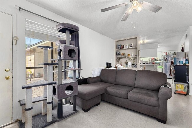 Photo - 6911 Cooper Ln