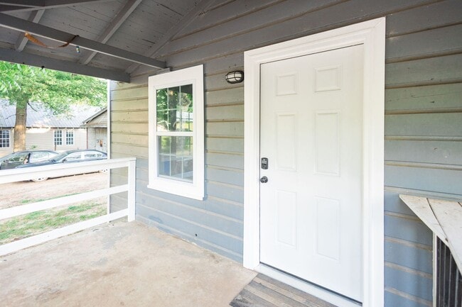 Photo - 911 Ray St Unit 913