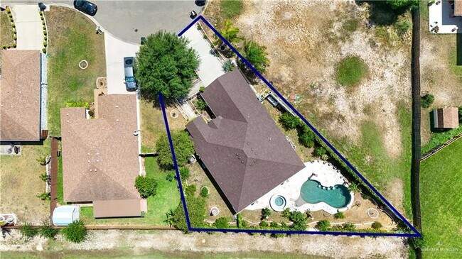 Photo - 20 E St