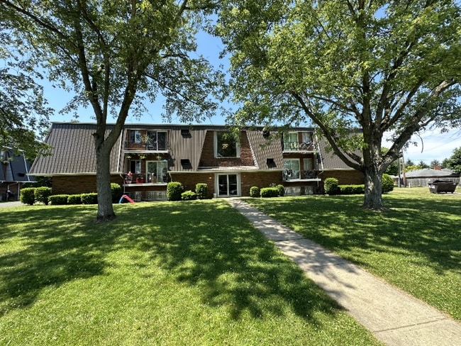 Building Photo - 1520 Spruce Ave Rental