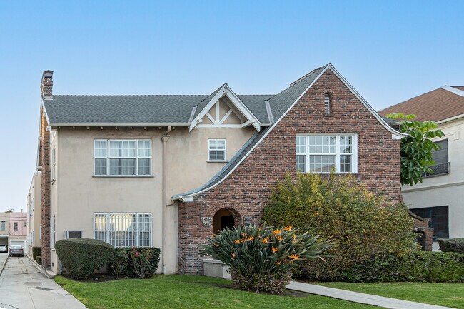 Building Photo - 645 S Detroit St