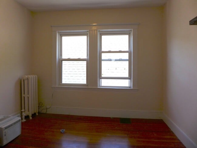 Photo - 3 Evergreen Ave
