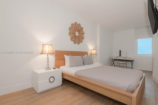 Photo - 2301 Collins Ave Unit 927