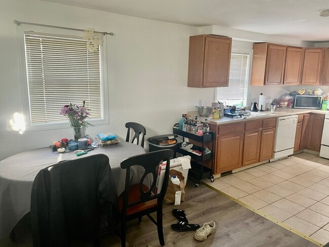 Photo - 24 Lawn St Unit 3