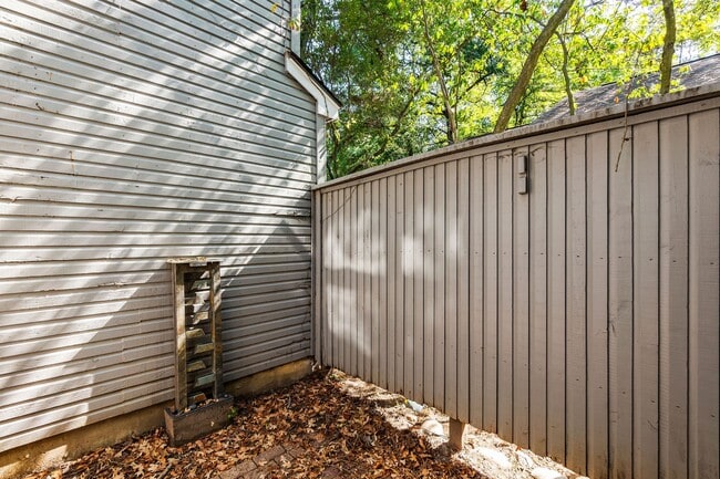 Photo - 15 Breezy Point Pl