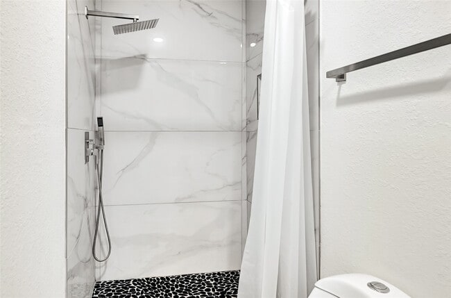 Photo - 22406 Fincastle Dr