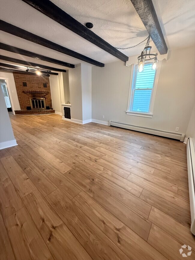 Building Photo - 125 E 5th Ave Unit 1 Rental