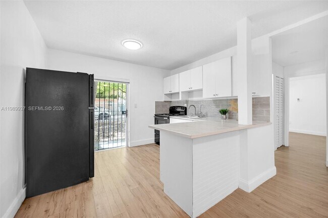 Photo - 641 NW 2nd St Unit 1