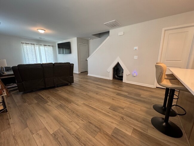Photo - 1054 Crescent Corner Dr