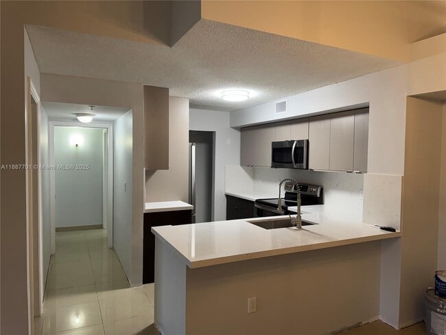 Building Photo - 2051 Renaissance Blvd Unit 305