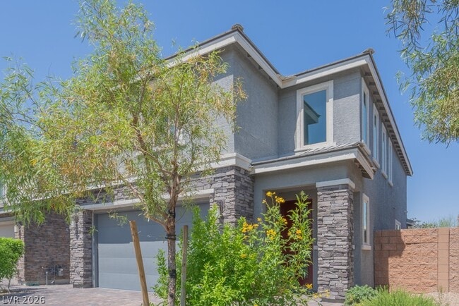 Photo - 896 Bluebell Brook St