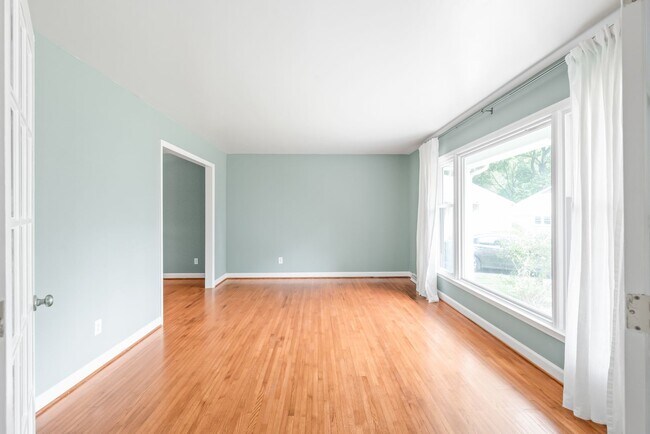 Photo - 3 Bedroom home in Coventry Woods!