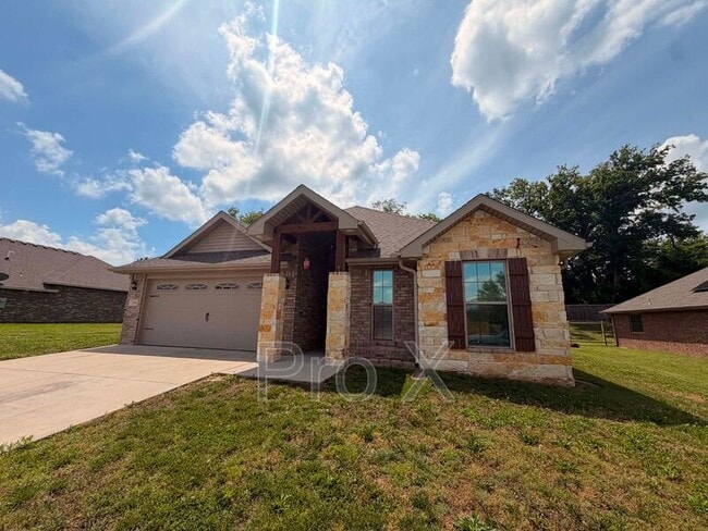 Photo - 1104 Lakeview Dr.