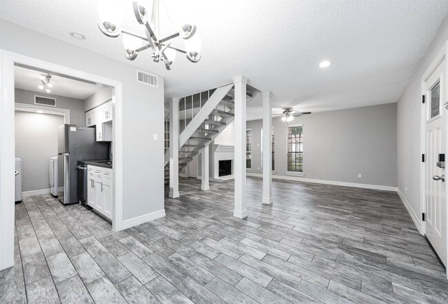 Photo - 5528 Beverly Hill St Unit 1