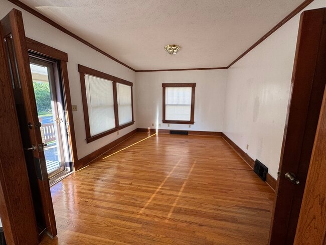 Photo - 2955 South St