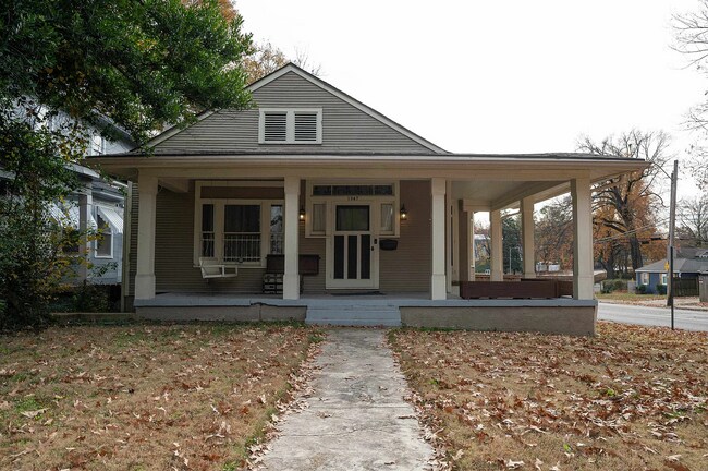 Photo - 1347 Harbert Ave
