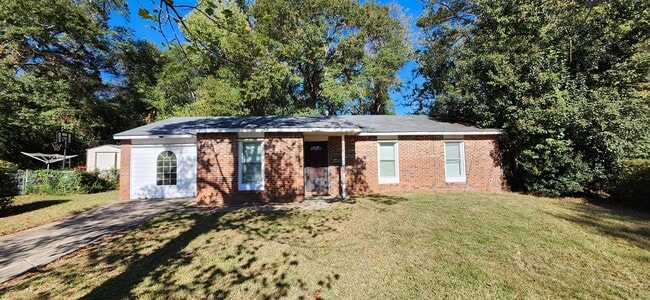 Building Photo - 3 Bedroom Home in Columbus