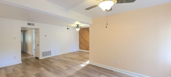 Photo - NEWLY REMODELED UNIT W/ POOL ACCESS