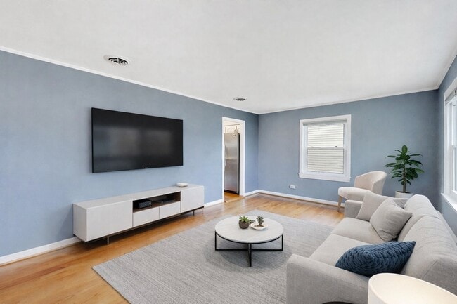 Photo - 306 N Schubert St