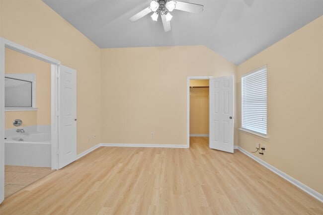 Photo - 12119 Lakewood Villa Dr