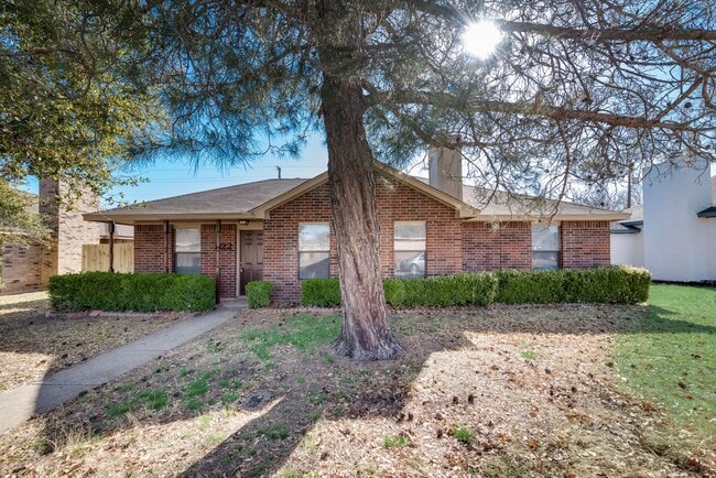 Building Photo - Updated home in Duncanville!  Over 1400 sqft!