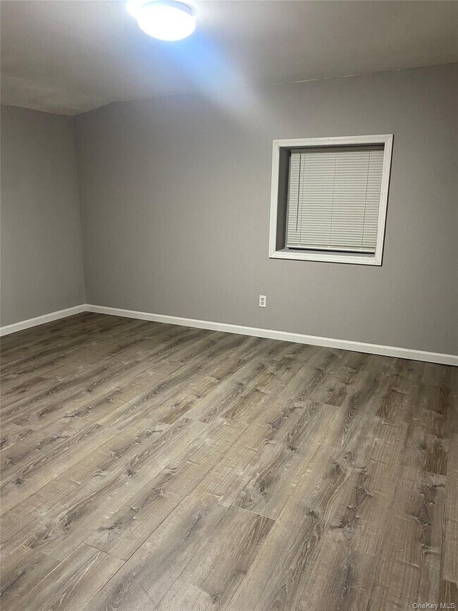 Photo - 974 Suffolk Ave