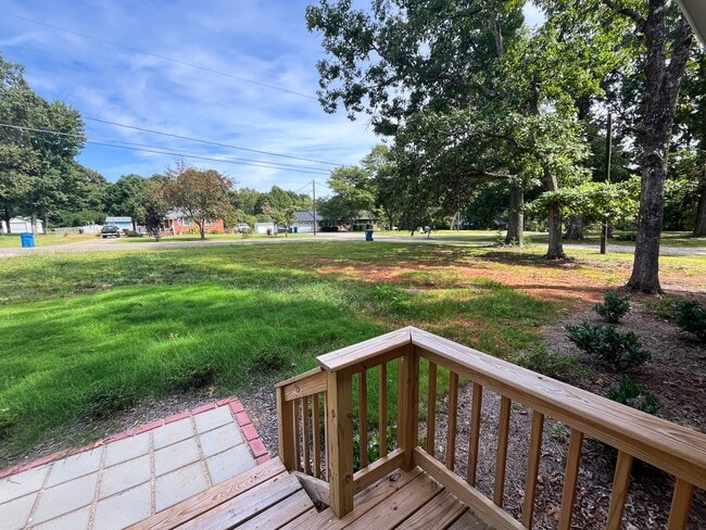 Photo - Gorgeous 3 bedroom, 2 bathroom brick home ...