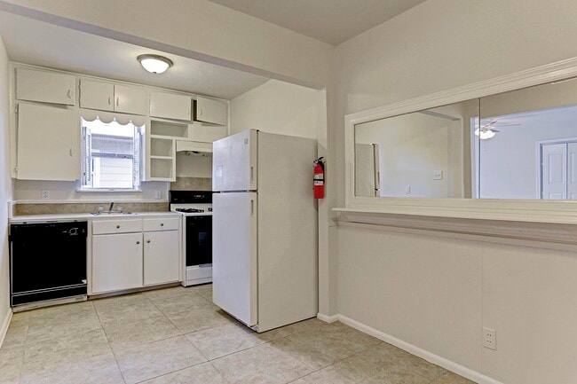 Photo - 2202 Park St Unit 5