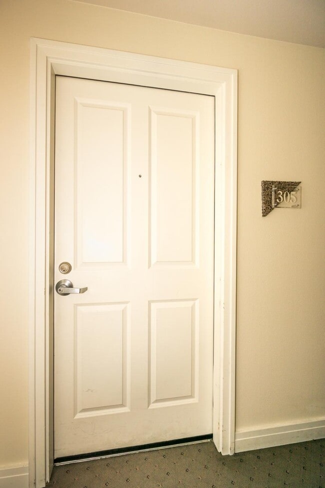 Photo - 2 bedroom in Seattle WA 98105