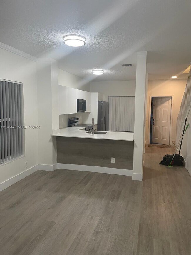 Photo - 726 SW 122nd Ave