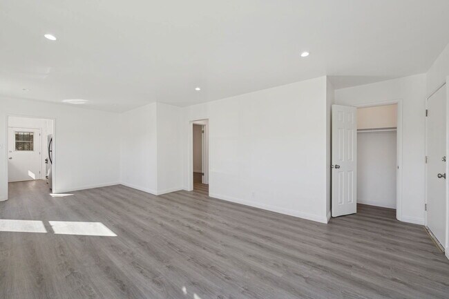 Photo - 12415 Cedar Ave Unit A