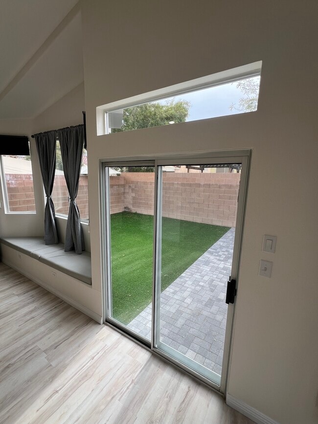 Photo - 2493 W Richmar Ave