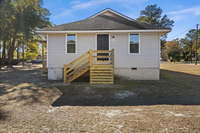 Photo - 501 E 4th St