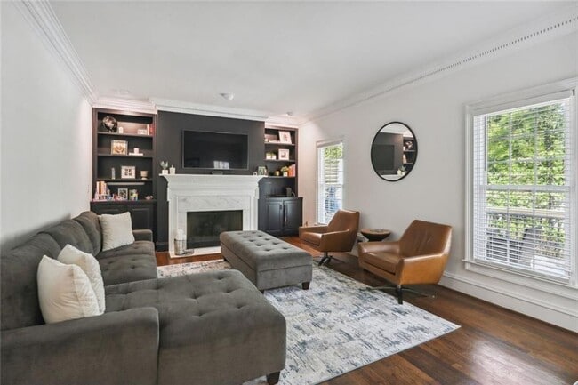 Photo - 5684 River Oaks Pl NW