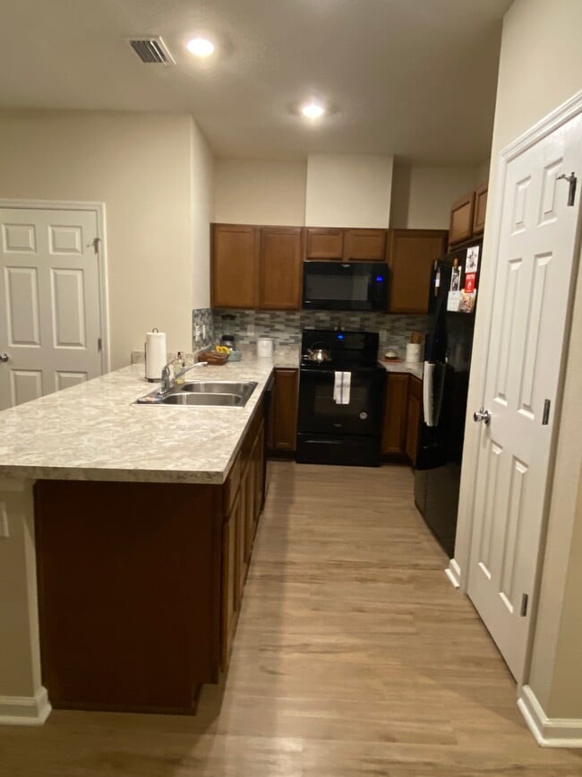 Photo - 183 Silver Fern Dr