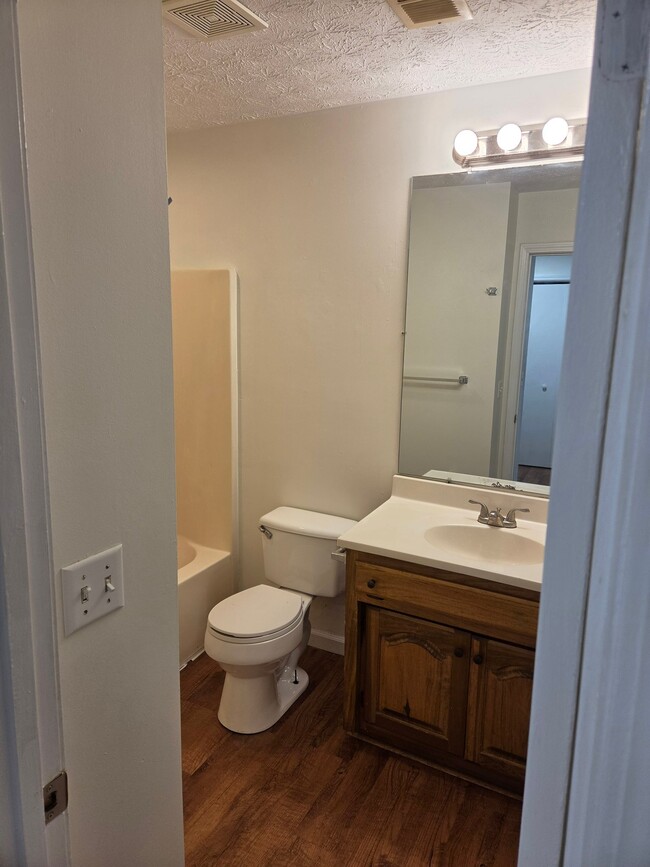 Photo - 102 Lauderdale Dr Unit 102 A