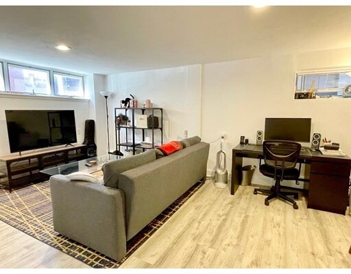 Photo - 30 Anderson St Unit 22