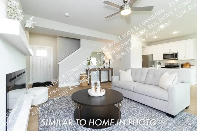 6907 Iris Ct