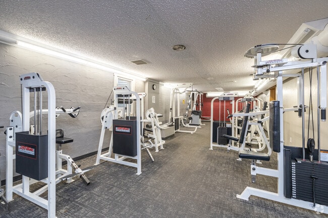 Fitness Center - Green Acres