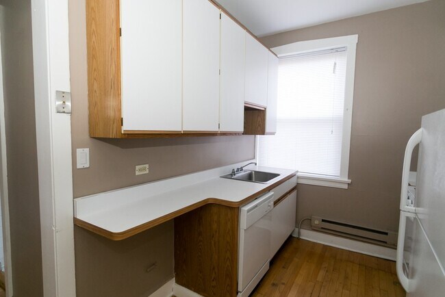 Photo - 1324 Oak Ave Unit C2