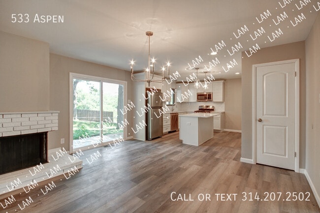 Photo - 533 Aspen Dr