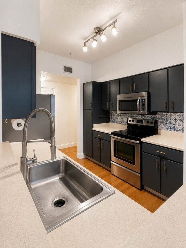 Photo - 1910 E Palm Ave Unidad 8222