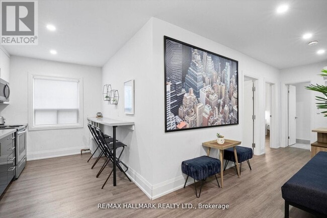 Photo - 595 St Clair Ave W Unit 12