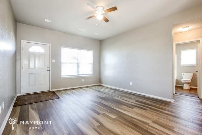 Photo - 12104 Firethorn Dr