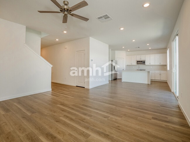 Photo - 2439 Dolly Ave