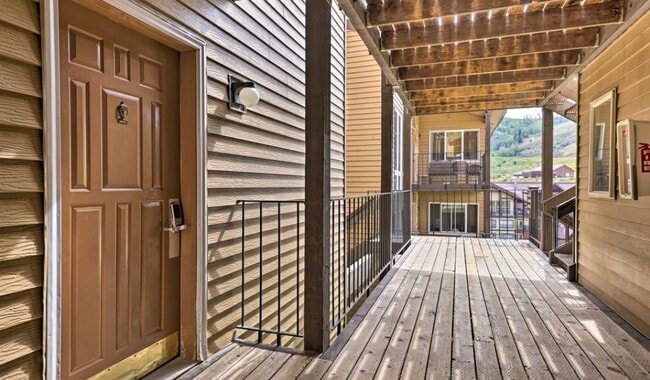 Photo - 96 Mountainside Dr